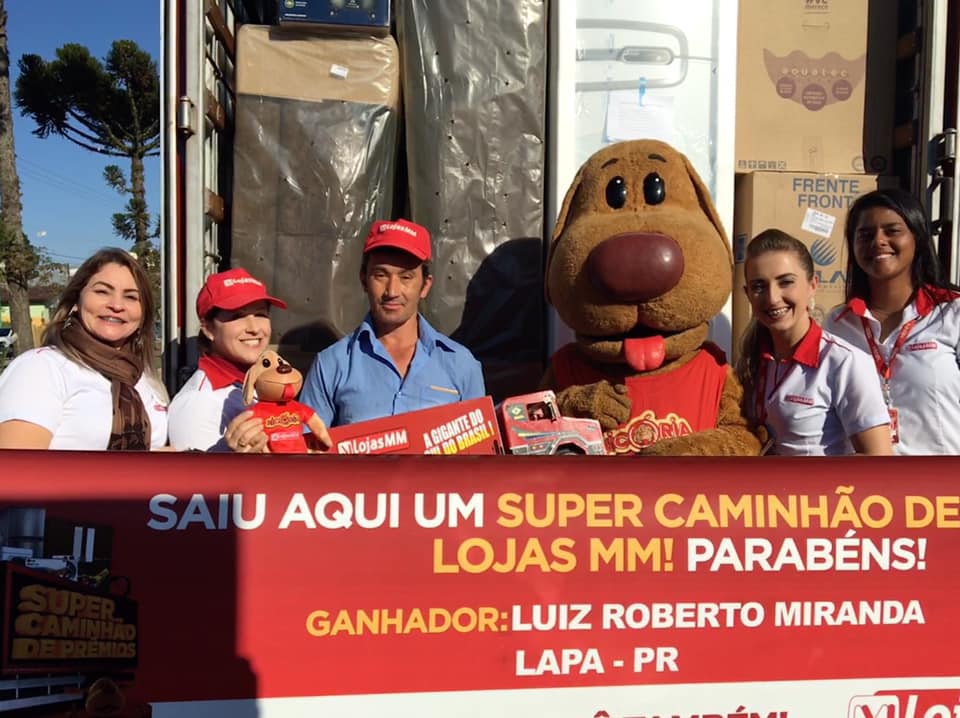 Caminhão de Prêmios Lojas MM sai para cliente da Lapa - PR