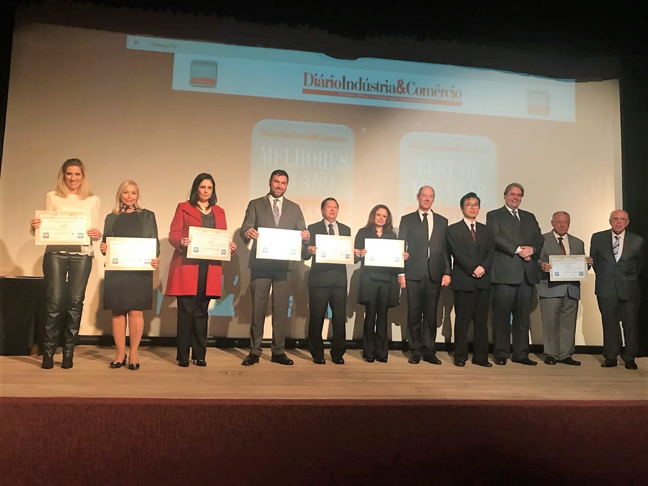 Foto 1 / Lojas MM recebe prêmio de Melhores do Ano 2017/2018
